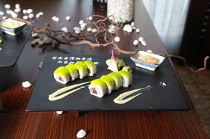 ardoise de makis au thon et wasabi